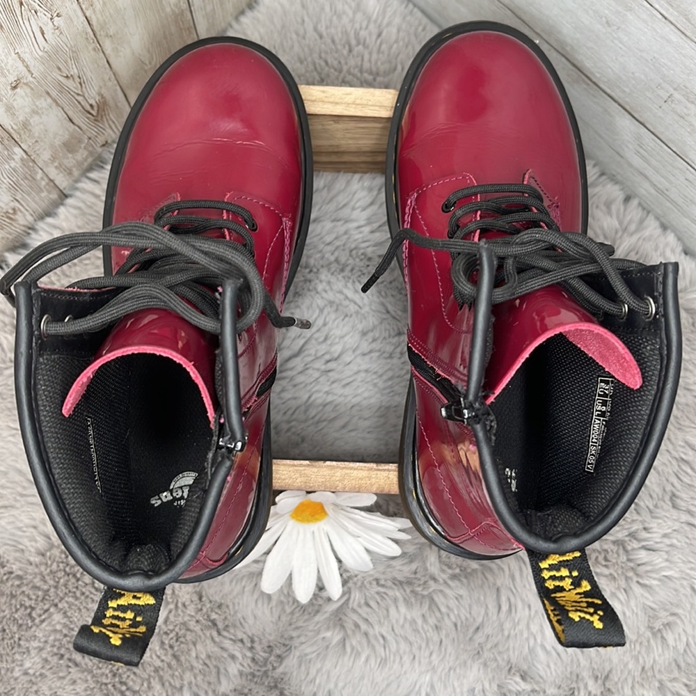 ๐Doc Martens Genuine Patent Leather Boots, EU 37 - Picture 4 of 7